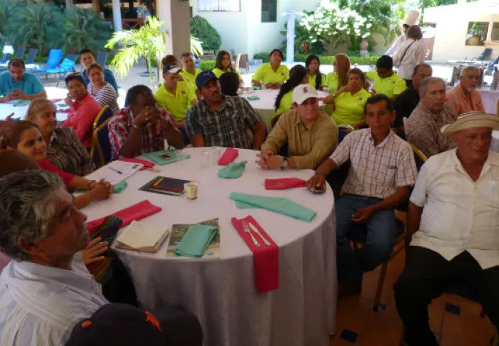 Denuncian penurias. Foto: Thays Domínguez 