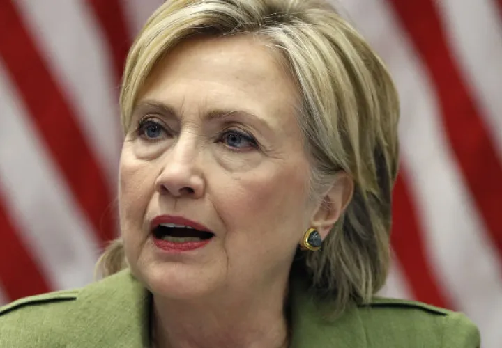 Hillary Clinton se disculpa, por declaraciones ofensivas. FOTO/AP