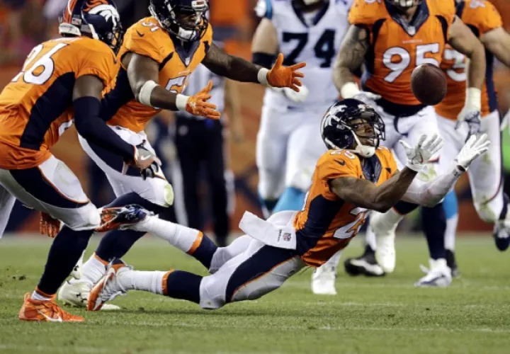 Los Broncos demostraron su dominio. Foto/AP