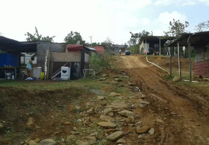 Son familias precaristas que viven en Panamá Oeste. Foto: Eric Montenegro