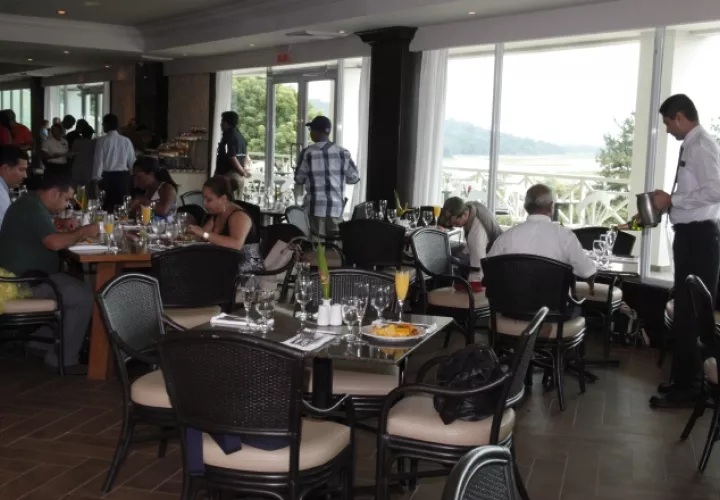 Sube precio de alimentos en restaurantes. /Foto Archivo