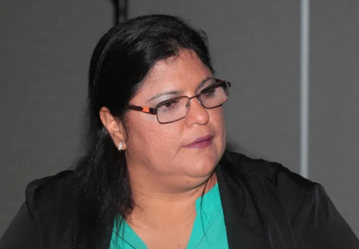 Tania Sterling: La fiscal primera anticorrupción, considerada la coordinadora de todos los procesos contra funcionarios del gobierno anterior, actualmente su nombre está en la palestra por el caso de la Caja de Ahorros.