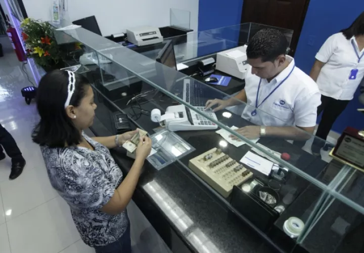 Desaceleración económica del país ha hecho que los préstamos bancarios disminuyan durante este 2016. /Foto Archivo