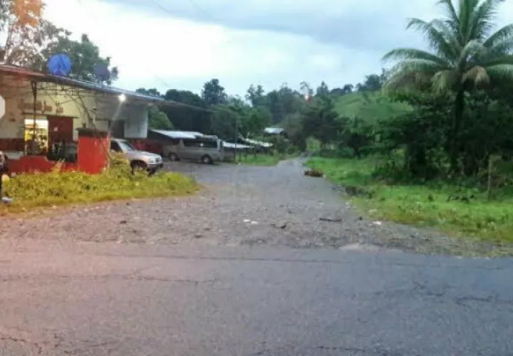Entrada de la comunidad de Cañaza. Foto: Leonardo Machuca.  