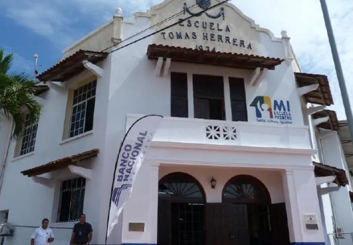 La escuela Tomás Herrera  es uno de los  planteles históricos de la provincia de Herrera.