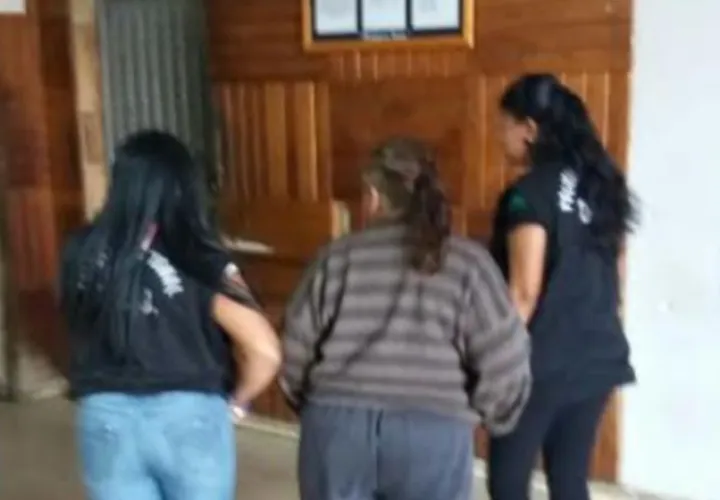 La madre del sospechoso fue aprehendida en su residencia. /Foto José Vásquez
