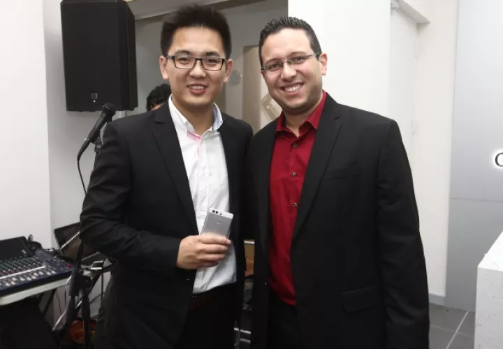 4. Barri Liu y Guillermo Ruiz.