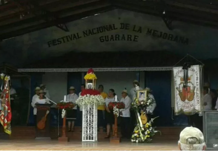Honras folclóricas. Foto: Zenaida Vásquez