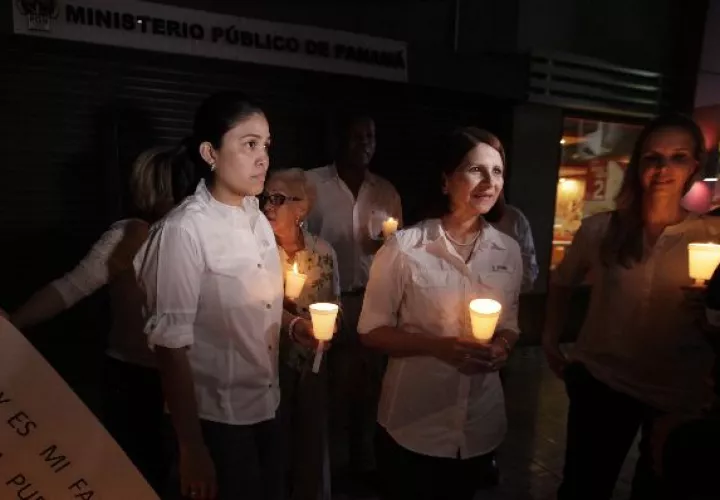 Marta de Martinelli durante las vigilias en contra de la persecución política 