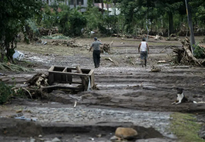 En la actualidad hay 1,700 personas que permanecen en 23 albergues, pues sus casas fuero destruidas o se encuentran inhabitables.