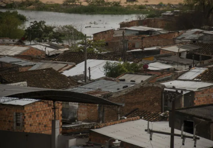 Zona inundada en un barrio de paraguay. Foto/ EFE