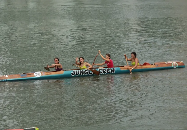 Jungle Crew venció en la juvenil femenina, en la primera regata. Anayansi Gamez