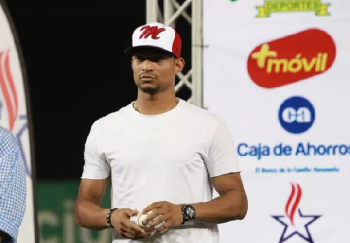  Con la participación de los grandes ligas panameños Christian Bethancourt y Enrique Burgos Jr. comenzó ayer la edición 48 del Campeonato Nacional de Béisbol Juvenil. /Foto Anayansi Gamez