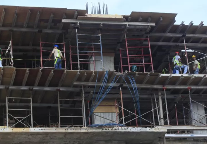 Cifras indican que el valor total de los proyectos de construcción hasta  noviembre del año 2016  han bajado en un 4.6%. Archivo