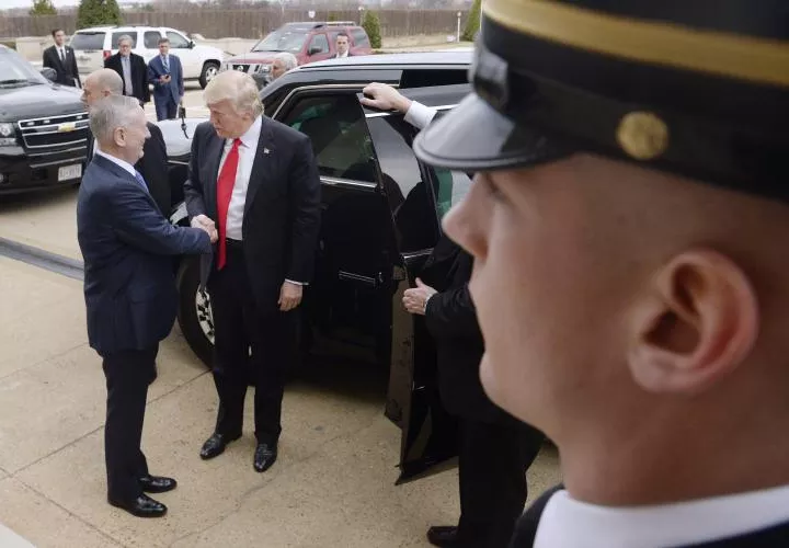 Trump defiende propuesta de campaña.