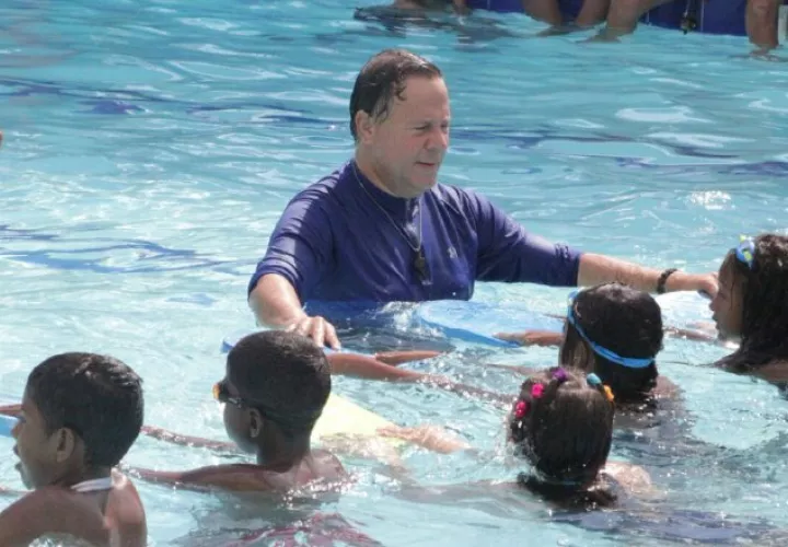 Las declaraciones del presidente Juan Carlos Varela fueron durante un voluntariado en San Miguelito. Cortesia  ‏@pandeportes  