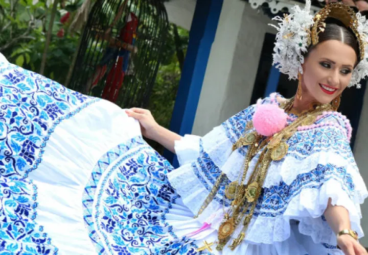 Pollera de gala. Foto/Desfile de las Mil Polleras