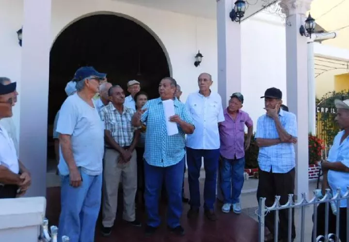 Desean que les paguen sus décimos sin más retrasos. Zenaida Vásquez
