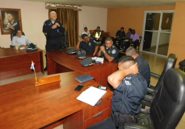 El trabajo con la Policia Nacional continuará. Foto: Zenaida Vásquez.  