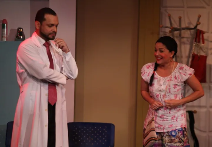 Como doctor en "Sexo con criterio formado", en el Teatro ABA.