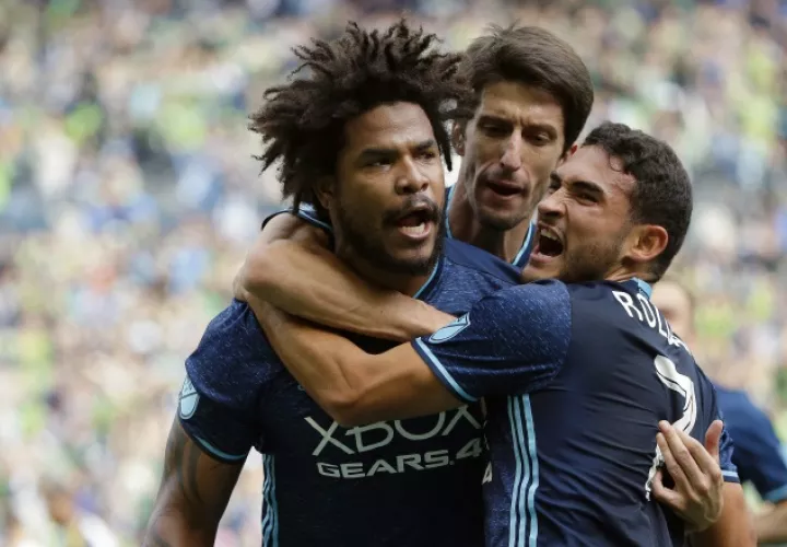 Román Torres es figura en la plantilla del Seattle Sounders. /Foto AP