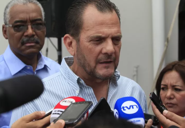 El contralor Federico Humbert dijo que reaccionaría si declaraban inconstitucionalidad del decreto. /Foto Archivo