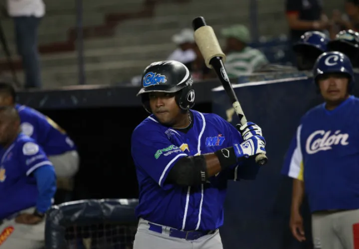 Los colonenses lucen compactos en todas su filas./ Foto Anayansi Gamez