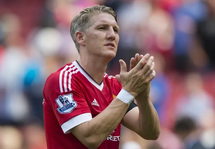 Schweinsteiger fichó con el Manchester en 2015. Foto/AP