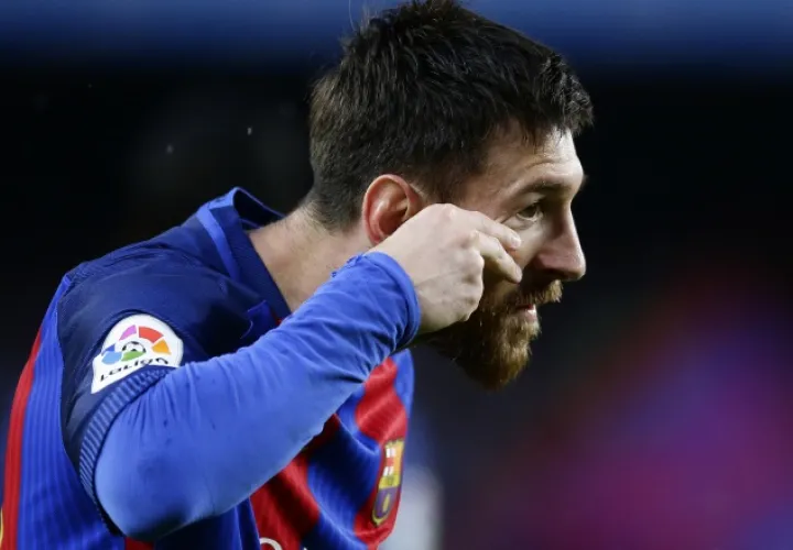 Messi se llevó  los dedos al pómulo tras marcar el 2-0. /Foto EFE