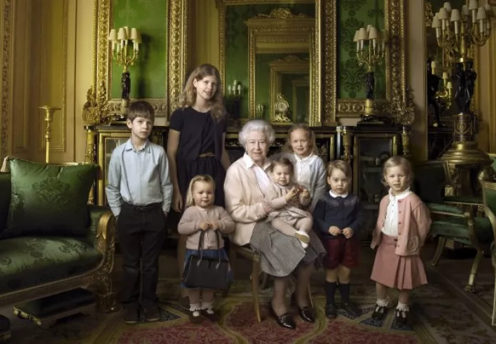 La familia real no puede quedarse con los regalos que recibe pues, según las normas, oficialmente pertenecen a todo el país. /Foto Archivo