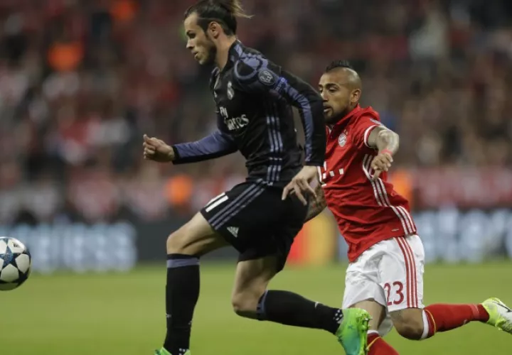 Gareth Bale (i.) no se ha recuperado por completo de una lesión. /Foto AP
