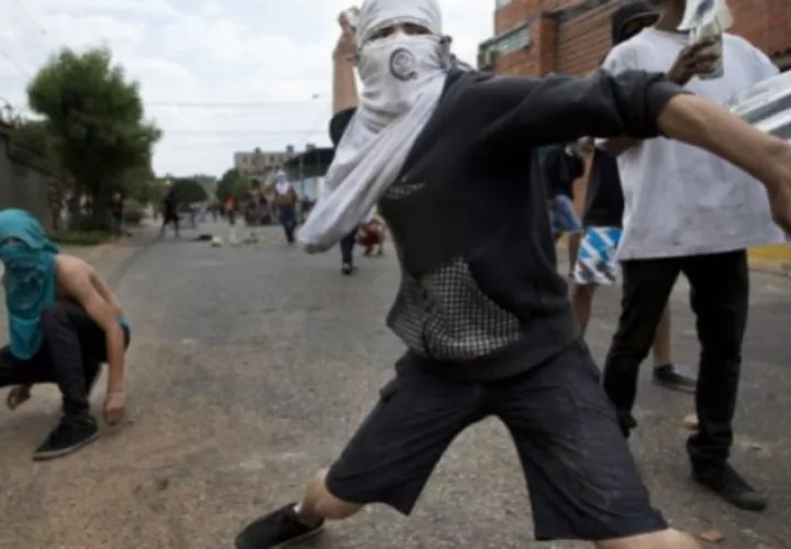 Las refriegas han dejado 30 supuestos terroristas detenidos.