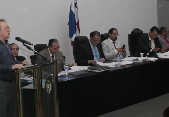 Miembros de la comisión de reformas electorales han manifestado dudas sobre  los cambios. Archivo