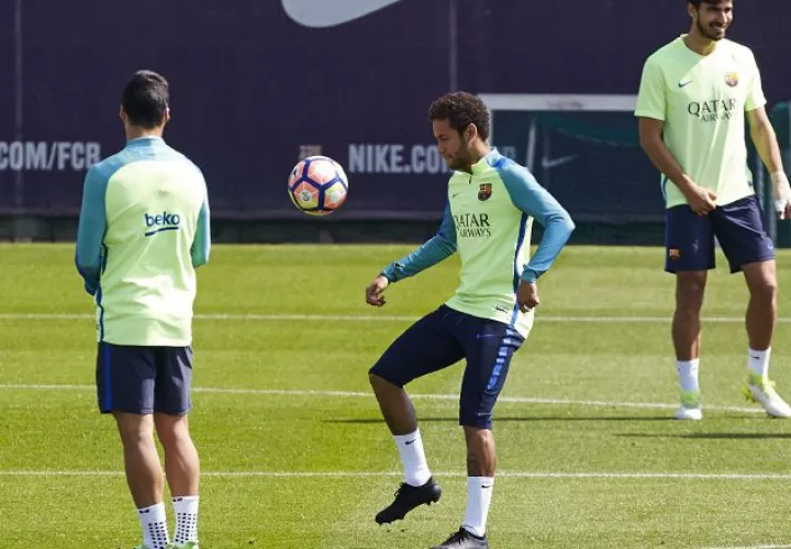 Neymar volverá tras cumplir su suspensión. EFE