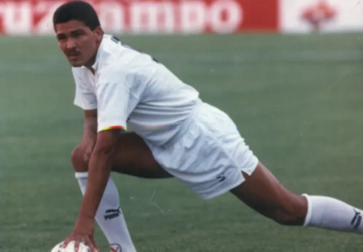 Fernández jugó en tres equipos en España. Grupo Epasa