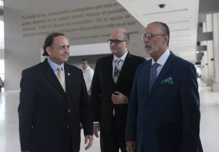 Los magistrados del Tribunal Electoral no han lucido satisfechos con lo aprobado por los diputados. /Foto Archivo