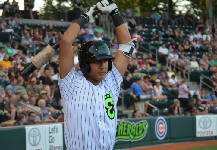 Miguel Amaya registra un promedio de bateo de .221 en 31 turnos al bate esta temporada. /Foto Dustin Smith 