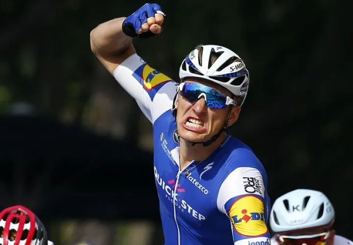Kittel celebra su victoria en la sexta etapa del Tour de Francia.