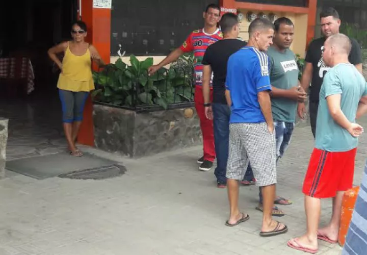 Algunos aseguran no tener casa en Cuba, no tener nada.  