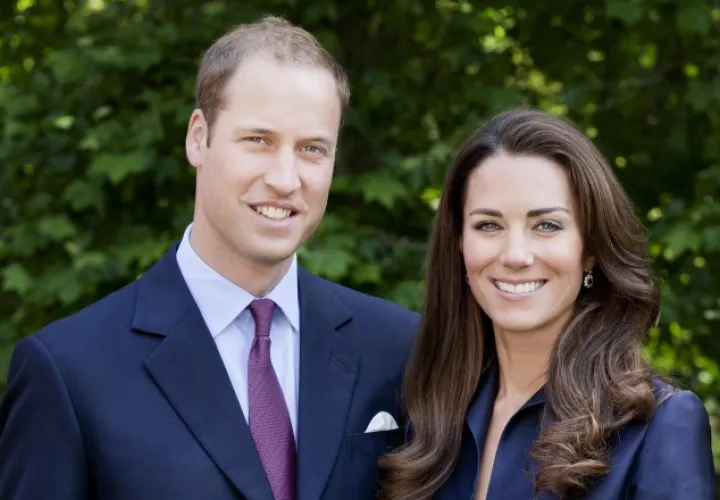 William y Kate, duques de Cambridge. Estar enfermo y de viaje no es el mejor plan. Por ende, se deben cuidar en todos los aspectos. Archivo