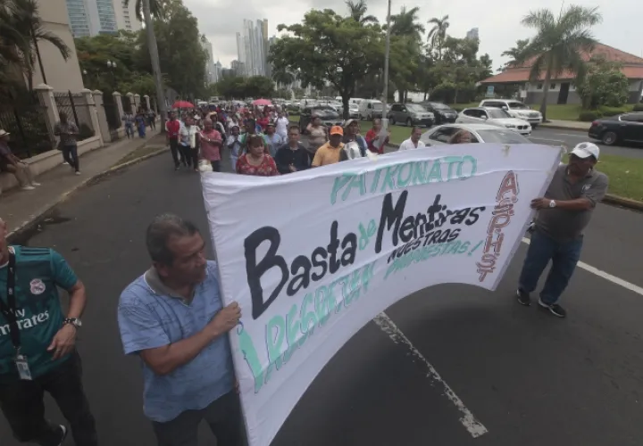 En 36 meses de gestión, la cifra de funcionarios ascendió de 206 mil a 226 mil trabajadores. /Foto Archivo