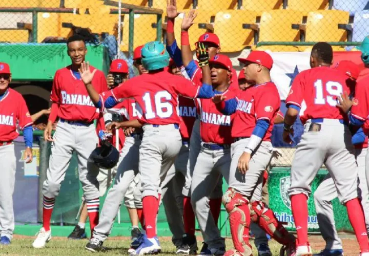 Panamá hizo despliegue de su ofensiva ayer  ante los venezolanos.