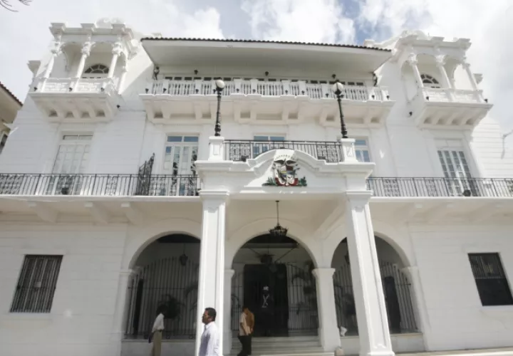 La renuncia de Manuel Domínguez, de la Secretaría de Comunicación, se une a la de Castalia Pascual en septiembre de 2015. /Foto Archivo