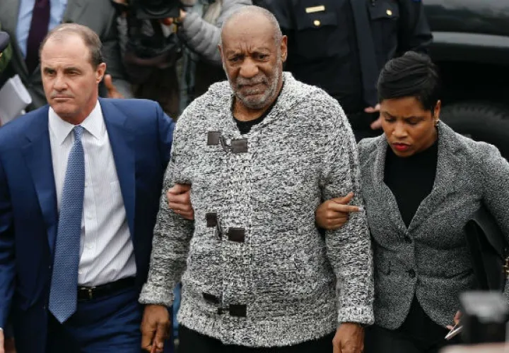 ¿Bill Cosby queda sin abogados?
