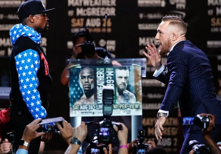 Mayweather presumió su millonario salario.