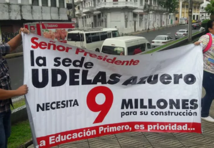 Representantes de las provincias en la marcha.