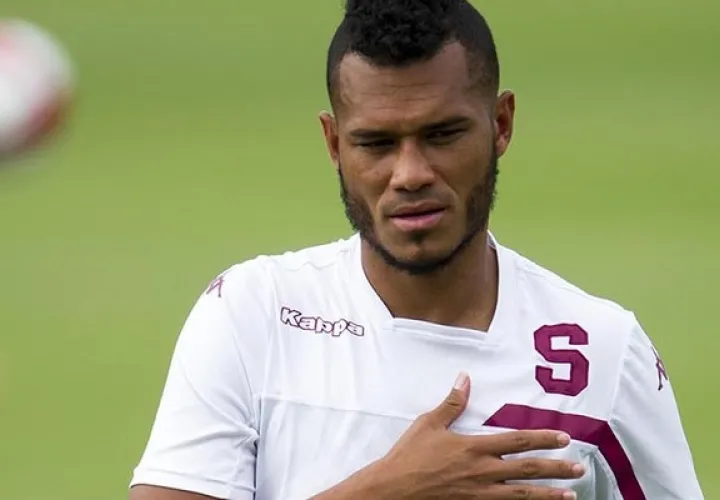 Blackburn retorna al país. 
