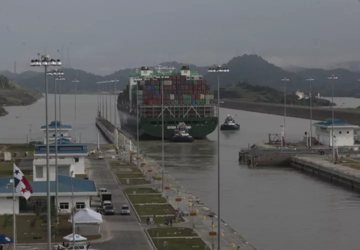 La ampliación del Canal es aprovechada por la industria. Archivo