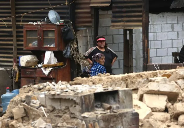 En Guatemala unas 80 casas están dañadas, 61 de ellas en mal estado además de un puente dañado. EFE