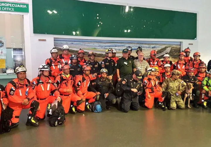 El equipo USAR de Panamá fue asignado al área de Linda Vista en Distrito Federal de  México donde hay un edificio colapsado con nueve personas desaparecidas. /Foto Cortesía 